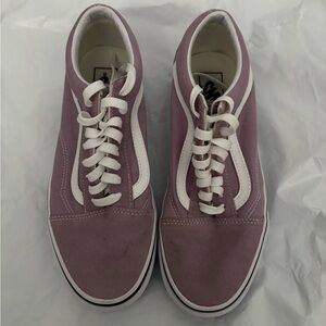 Vans Women's Sneakers in Lavender and White